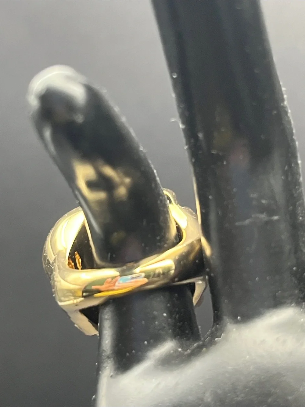Vintage Avon gold tone, green fashion costume, jewelry, ring, size 5.75